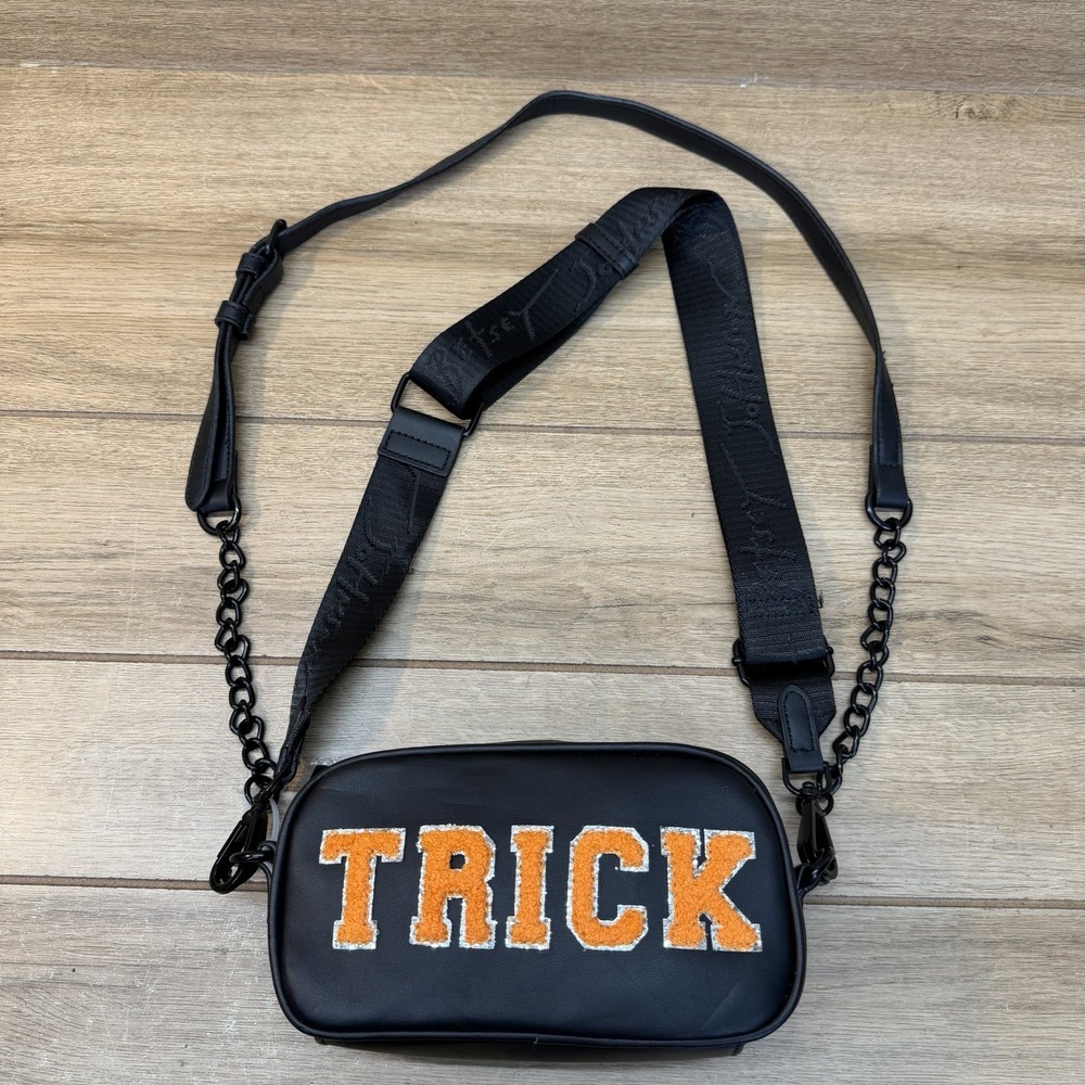 NWT Betsey Johnson Halloween Trick Or Treat Camera Crossbody Shoulder Bag Black